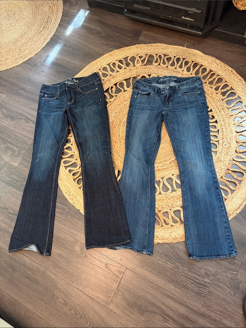 American Eagle Outfitters Women's Flared Jeans in Dark and Medium Blue size 8